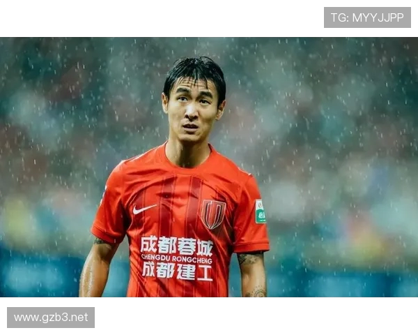 成都蓉城官方宣布韦世豪左大腿皮下软组织肿胀 近期有望重返赛场